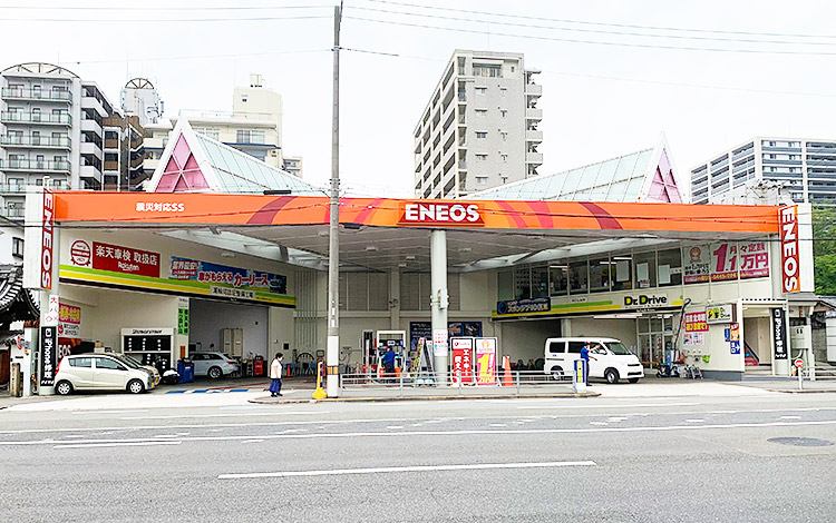 アイサポ大阪上本町店 店内